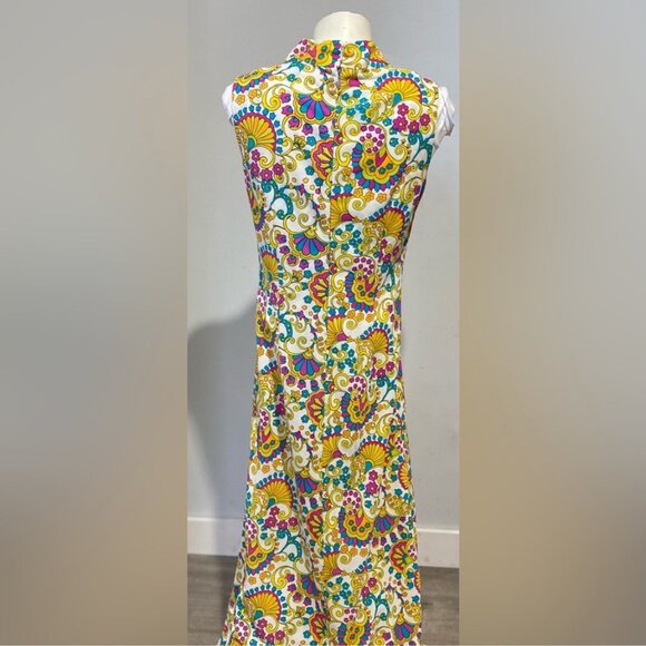 94 (VWC) Vintage. Womens. Handcrafted. Wild Paisley. Dress. - Picture 1 of 16